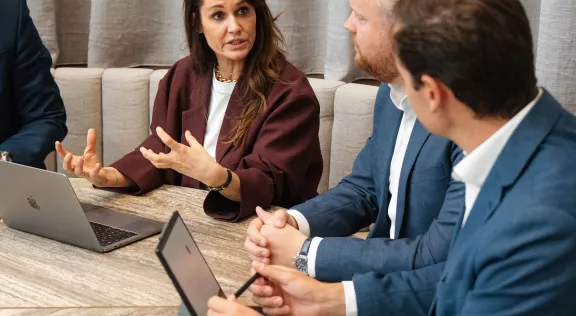 Find interim manager operations